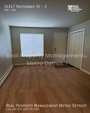 36247 Hathaway St in New Baltimore, MI - Building Photo - Building Photo