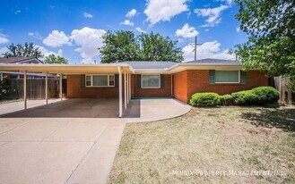 5502 9th St in Lubbock, TX - Building Photo