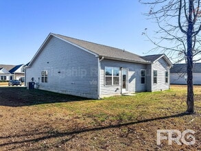 202 Kenison Way in Pikeville, NC - Building Photo - Building Photo