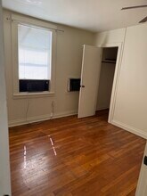 533 Spain St, Unit Upper in New Orleans, LA - Foto de edificio - Building Photo