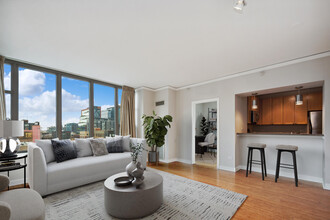 200 N Jefferson St in Chicago, IL - Building Photo - Building Photo