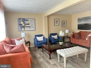 7727 Eagles Head Ct in Rockville, MD - Building Photo - Building Photo