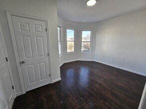 480 Irvine Turner Blvd, Unit 2 in Newark, NJ - Foto de edificio - Building Photo