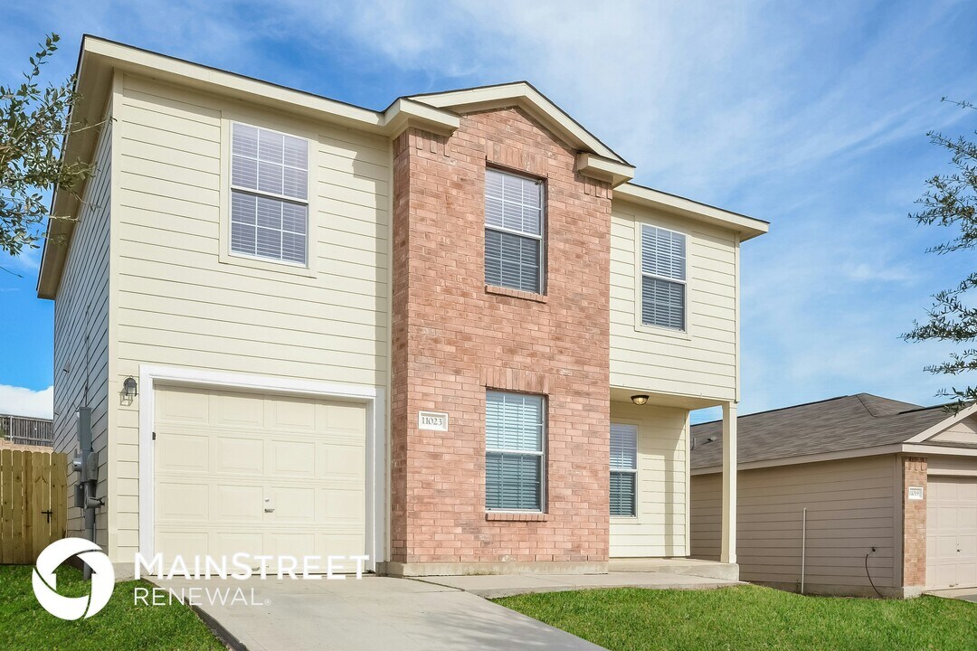 11023 Inner Canyon in San Antonio, TX - Foto de edificio