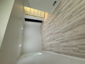 4946 N Harding Ave in Chicago, IL - Building Photo - Building Photo