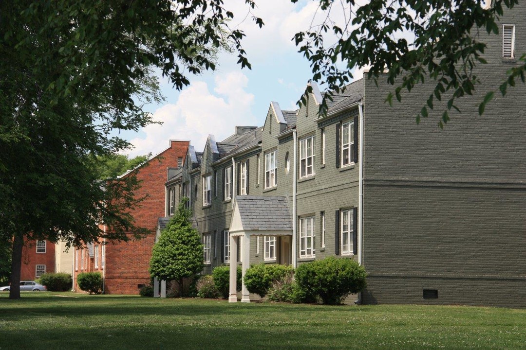 Bloom Apartments in Richmond, VA - Building Photo