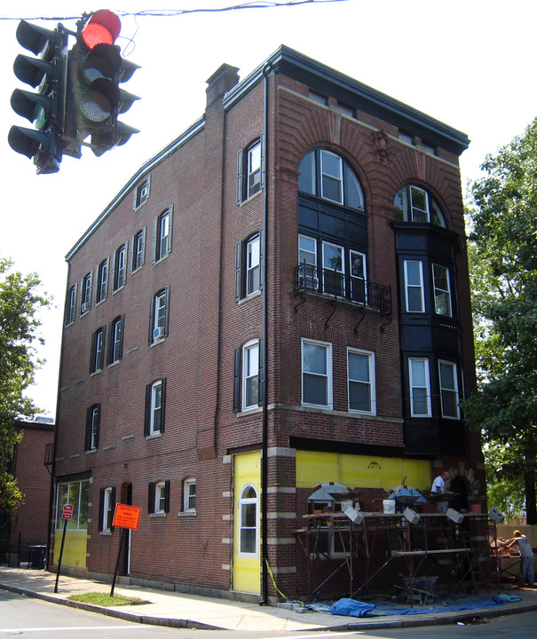 488 Chapel St in New Haven, CT - Foto de edificio