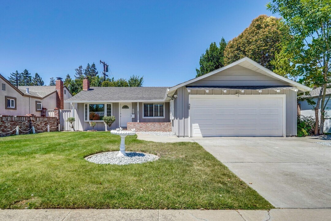447 Nolden Ave in San Jose, CA - Foto de edificio