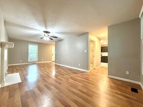 1909 Needmore Rd in Clarksville, TN - Building Photo - Building Photo