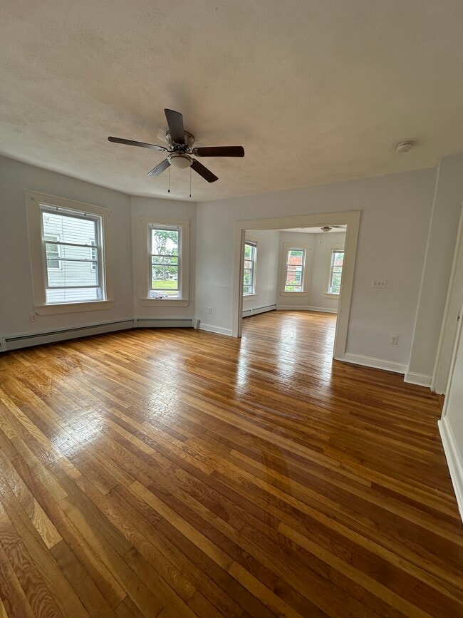 25 Howard St, Unit Apt 2 en Brockton, MA