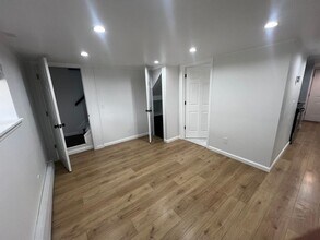 25 Spruce St in Centereach, NY - Building Photo - Building Photo