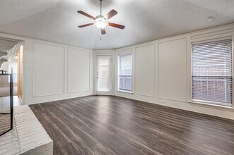 2118 Falcon Ridge Dr in Carrollton, TX - Building Photo - Building Photo