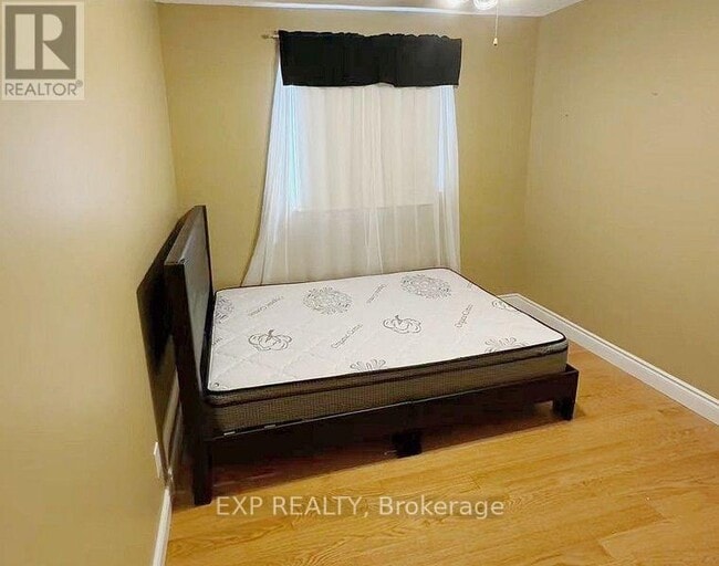 259 O'Donoghue Ave in Oakville, ON - Building Photo - Building Photo