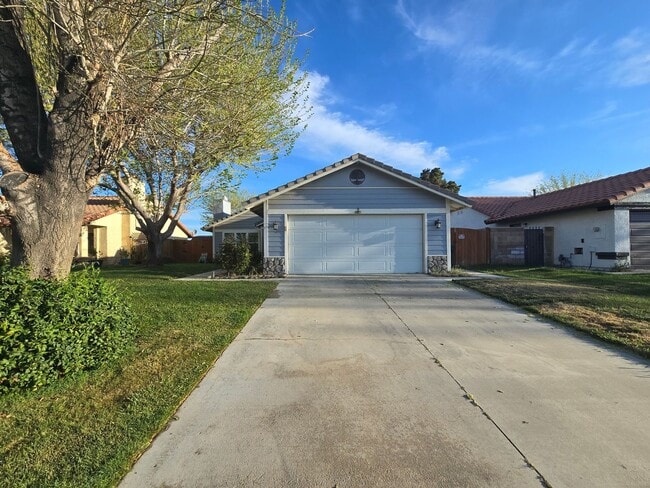 property at 2835 La Vida Dr