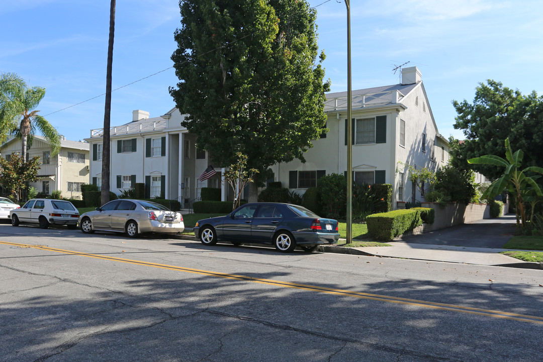 1122 N Louise St in Glendale, CA - Building Photo