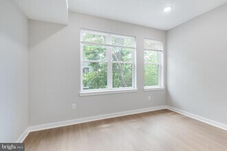 2344 W Seybert St in Philadelphia, PA - Building Photo - Building Photo