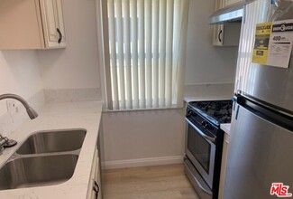 1114 S Sherbourne Dr in Los Angeles, CA - Building Photo - Building Photo