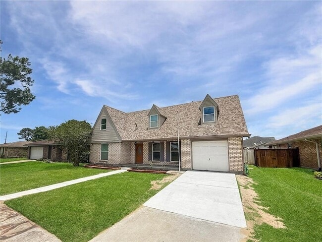 2733 W Friendship Dr, Unit 2504 in Harvey, LA - Building Photo - Building Photo