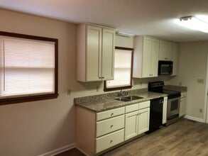516 Crescent Heights Dr in Creedmoor, NC - Building Photo - Building Photo