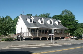 52 Padanaram Rd in Danbury, CT - Building Photo - Building Photo
