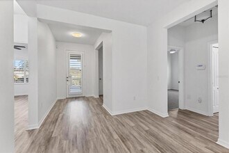 4806 Lake Breeze Terrace in Sarasota, FL - Foto de edificio - Building Photo