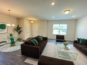 2421 Hedge Maple Dr in Raleigh, NC - Building Photo - Building Photo