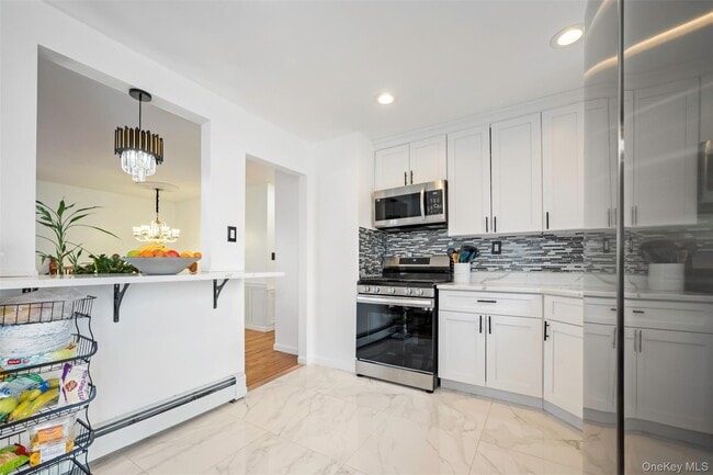 3 Ozone Pl in Massapequa, NY - Building Photo - Building Photo