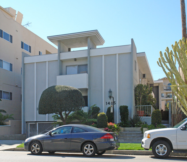 1465 S Beverly Dr in Los Angeles, CA - Foto de edificio - Building Photo