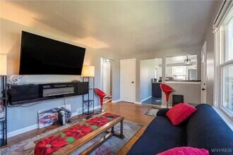 5645 West Ln in Lakeview, NY - Building Photo - Building Photo