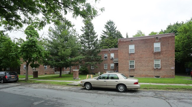 42 Cleveland St in Albany, NY - Foto de edificio - Building Photo