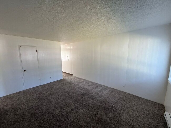 550 SW Levens St in Dallas, OR - Building Photo - Building Photo