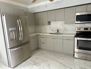 1161 NW 116th St in Miami, FL - Building Photo - Building Photo