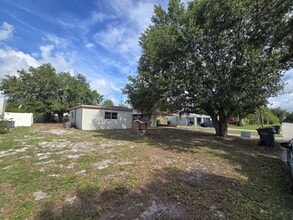 520 Thomas Ave in Frostproof, FL - Building Photo - Building Photo