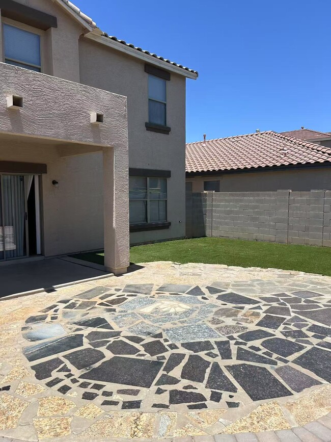 2731 S Sailors Way in Gilbert, AZ - Building Photo - Building Photo