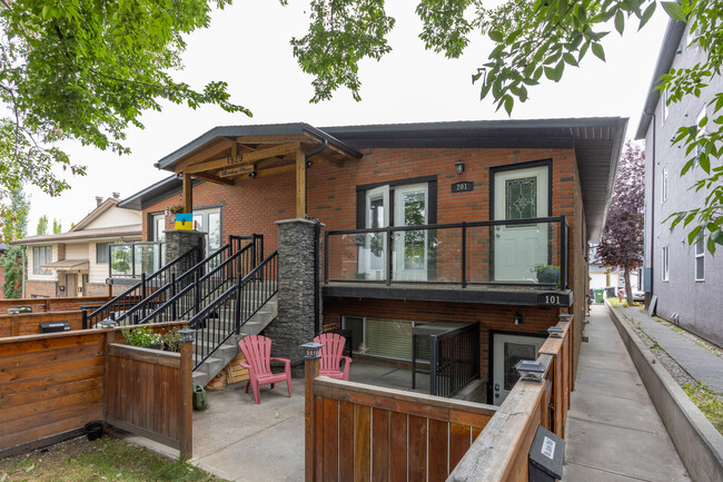 1929 25 St SW in Calgary, AB - Building Photo - Building Photo