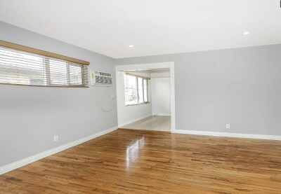 11549 Sylvan St in Los Angeles, CA - Building Photo