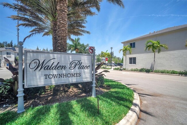 20876 NW 9th Path in Miami Gardens, FL - Building Photo - Building Photo