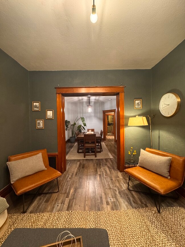 property at 2415 N Vine St