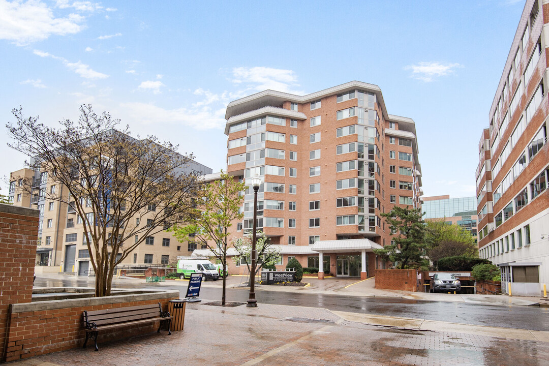 1001 N Vermont St in Arlington, VA - Foto de edificio
