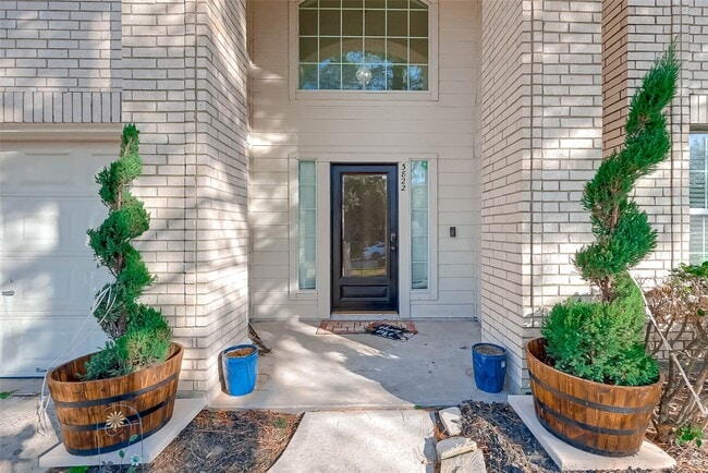 property at 3822 Willow Stone Ct