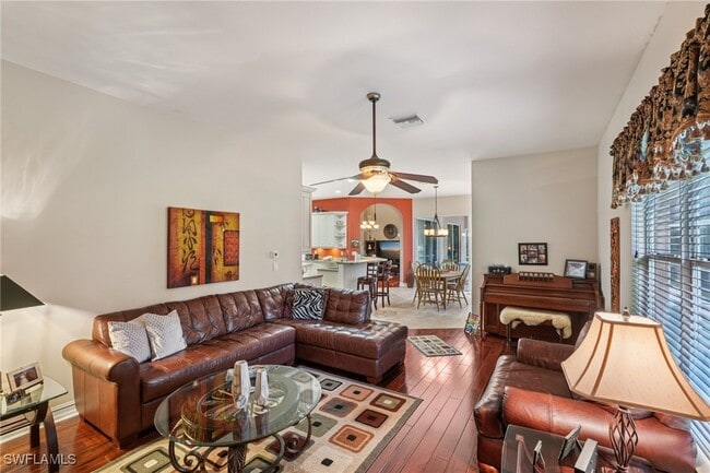 property at 2621 Golden Gate Blvd W