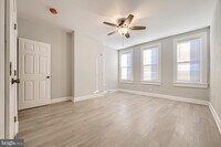 2502 W Baltimore St photo'