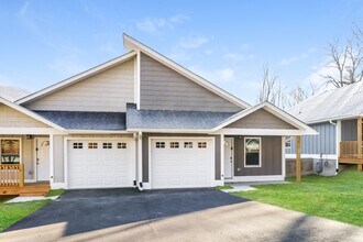 505 Sycamore Br Rd in Asheville, NC - Building Photo - Building Photo