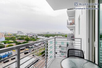 729 NW 2nd St in Miami, FL - Building Photo - Building Photo