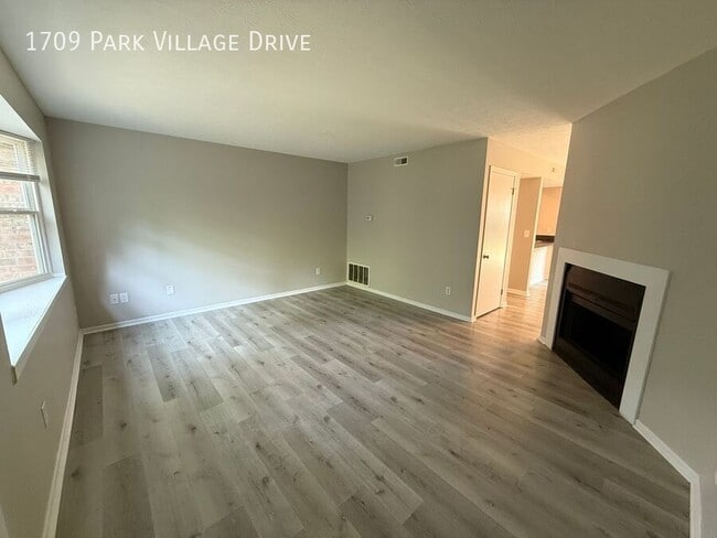 1709 Park Village Dr in Columbus, OH - Building Photo - Building Photo
