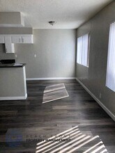 1864 Locust Ave. in Long Beach, CA - Building Photo - Building Photo