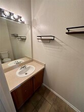 135 Michaelis Rd in Kyle, TX - Foto de edificio - Building Photo