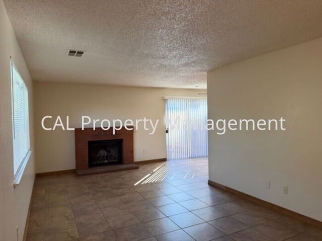 1831 Cherokee Dr in Salinas, CA - Building Photo - Building Photo