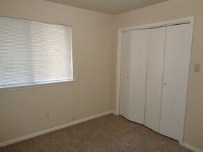 6611 Grove Field Ln in Houston, TX - Building Photo - Building Photo