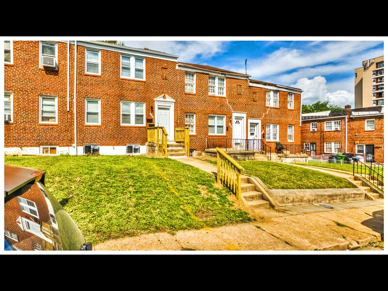 3704 W Franklin St Photo